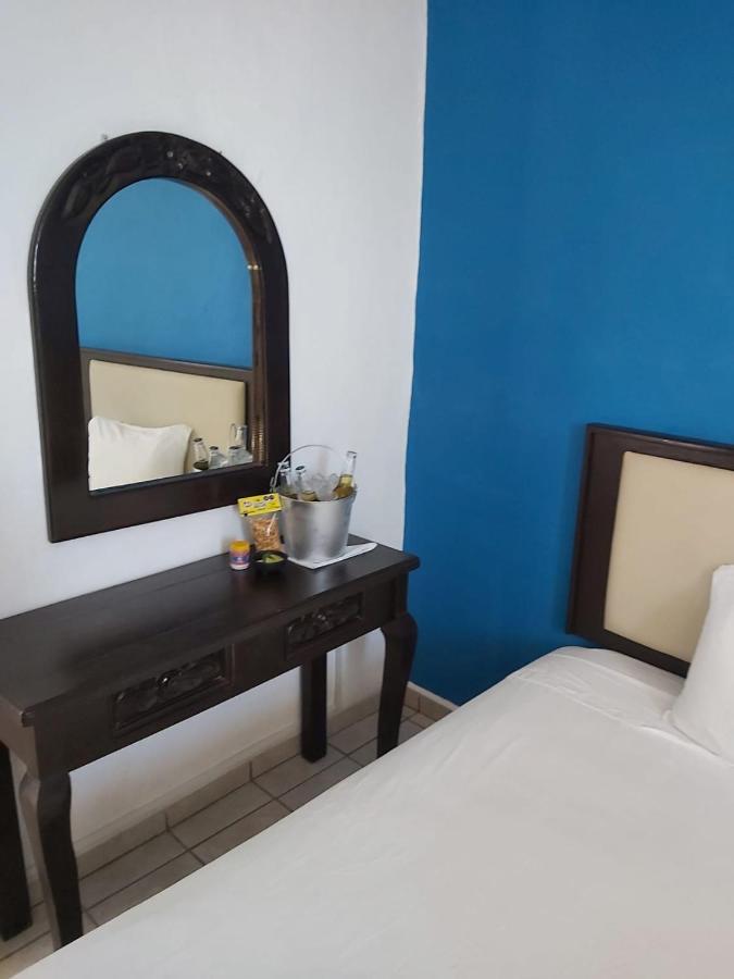 Hotel Blue Puerto Vallarta Exteriör bild